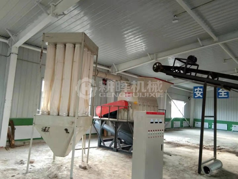 大型粉碎機正面