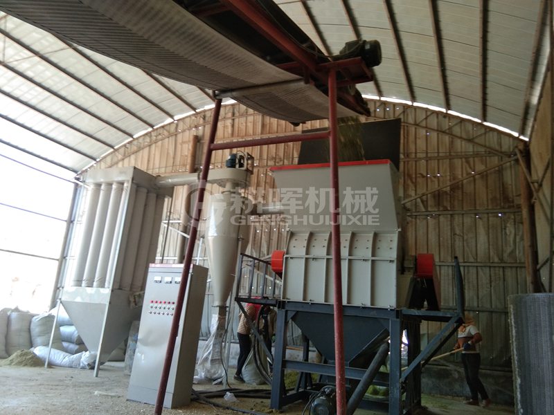 1500型粉碎機現場