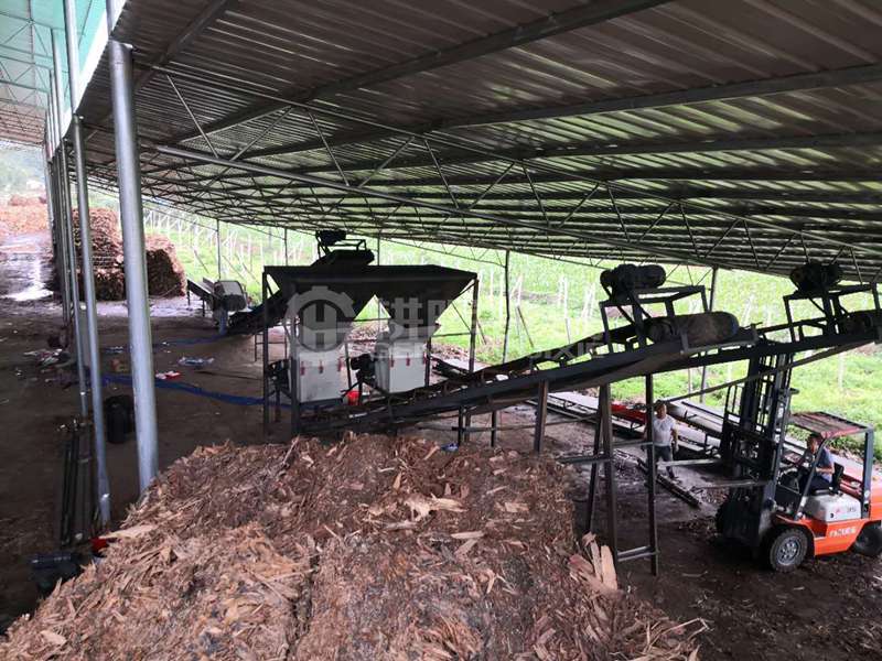 桉樹皮切片粉碎生產(chǎn)線