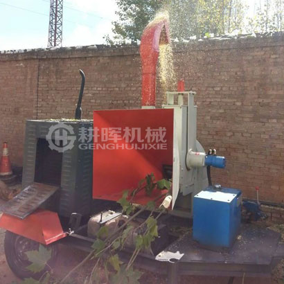 輪式園林粉碎機(jī)使用現(xiàn)場(chǎng)盤式園林粉碎機(jī)