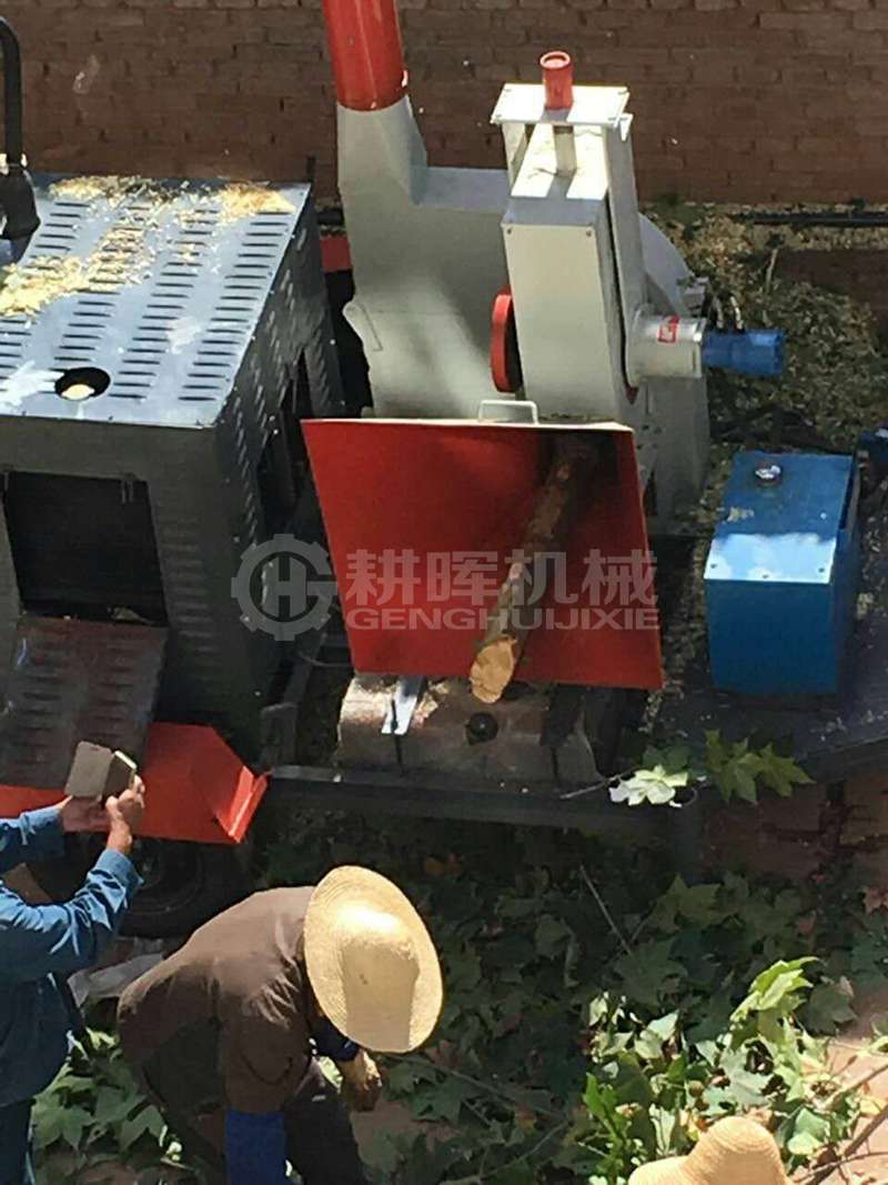 輪式園林粉碎機盤式園林粉碎機現場