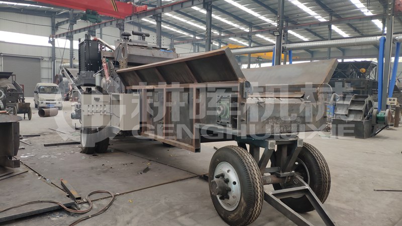 大型移動柴油破碎機移動燒油的綜合破碎機生物
