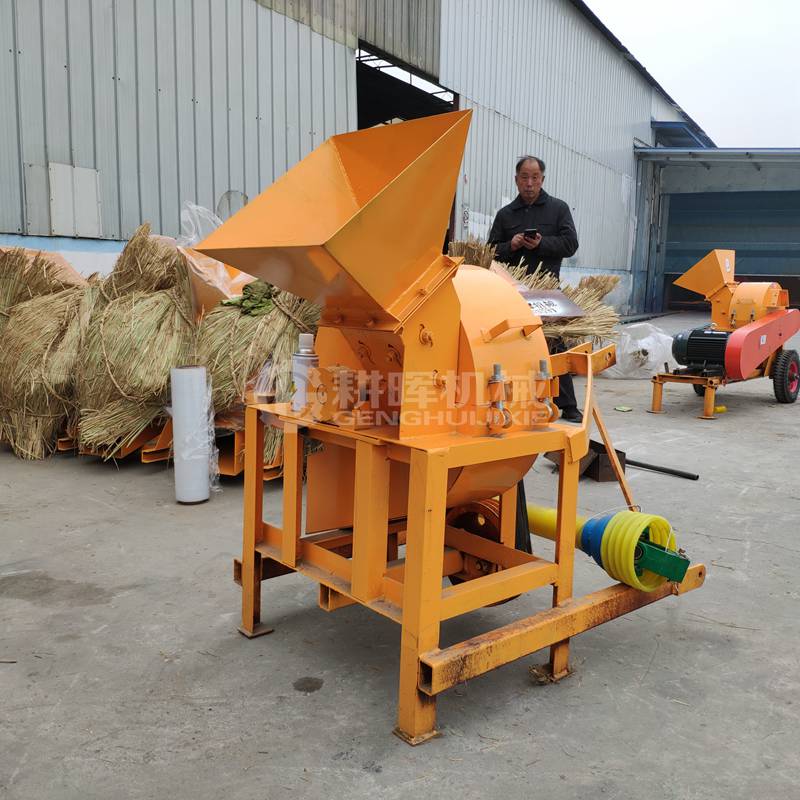 拖拉機帶木削機拖拉機帶樹枝粉碎機拖拉機碎木