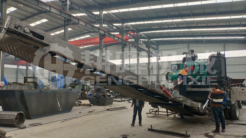 大型移動柴油綜合樹枝粉碎機大型移動柴油樹枝