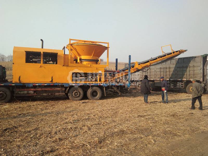 圓盤樹根粉碎機現(xiàn)場